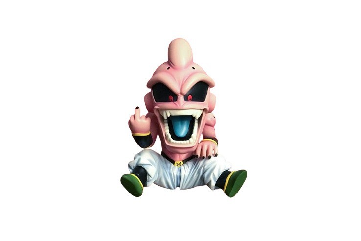 Figurine Majin Buu assis doigt d'honneur 12cm