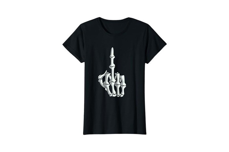 T-shirt noir femme motif main squelette 🖕: Style unique et rebelle pour affirmer votre personnalité !