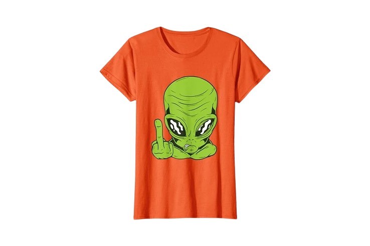 T-shirt orange drôle femme 🛸 Exprimez votre style unique avec ce motif tête d'alien pas content et doigt d'honneur !